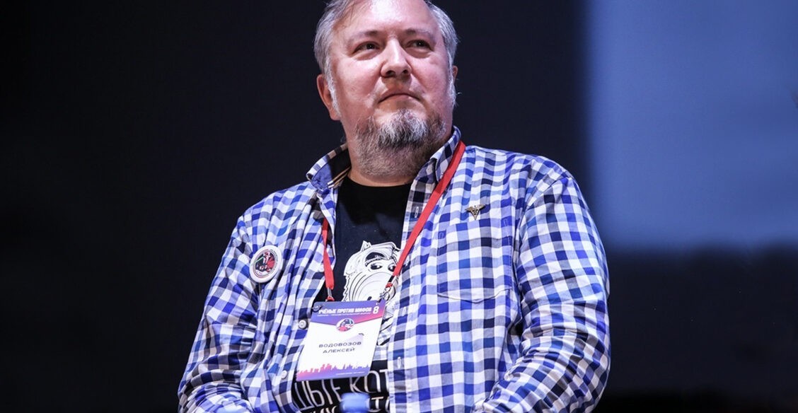 «Мы рискуем стать чумным бараком для всего мира». Алексей Водовозов — об отказе от вакцинации