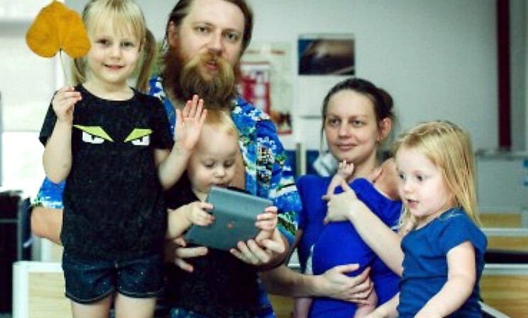 «Никто не знает, что такое детство». Восьмилетняя Алиса сдала ЕГЭ, «Правмир» поговорил с ее семьей