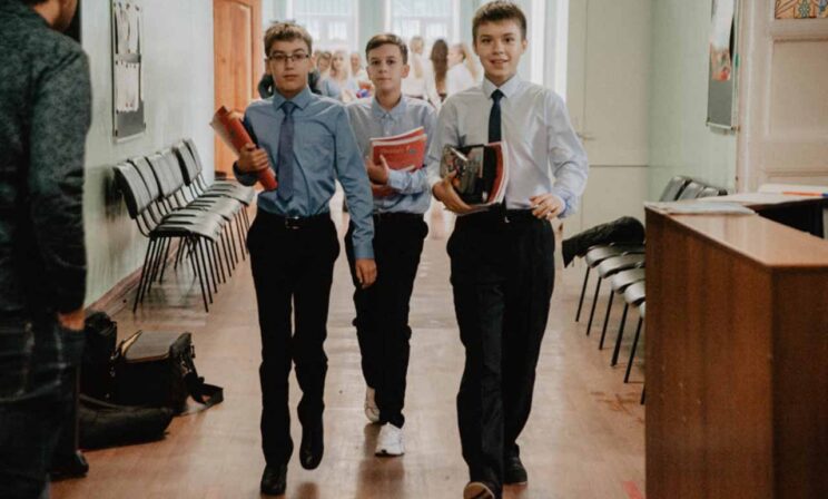 Топ-15 устаревших вещей в школьном образовании. Что говорят учителя