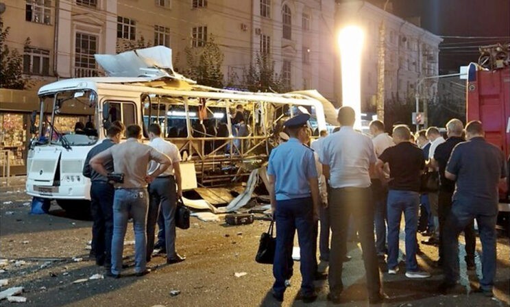 В Воронеже взорвался автобус. Одна пассажирка погибла, еще 18 — пострадали