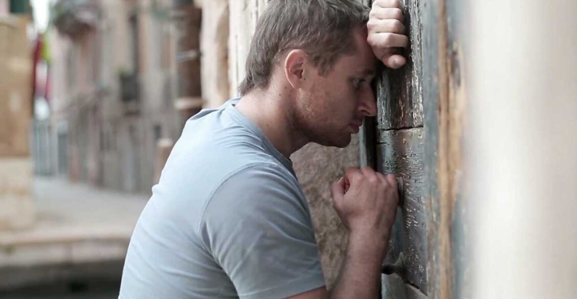 «Храм закрыт! Всех не нажалеешься!» Мужчина заплакал и ушел