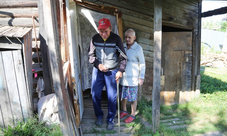 «Как мы будем жить?» Сын получил инвалидность, а мать заболела раком