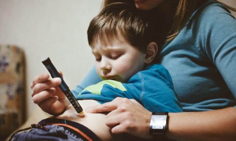 «Врачам запретили выписывать лекарства». Родители детей с диабетом не могут добиться инсулина