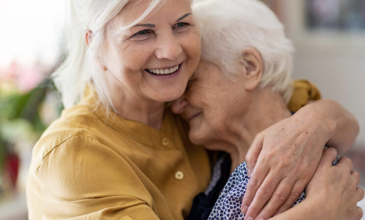 «Человеку нужна поддержка, а мы сбегаем ради уютного одиночества»