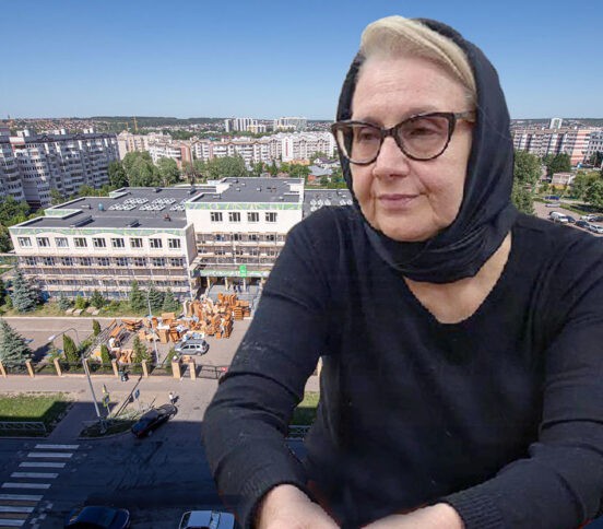 «В чем ее халатность?» Родители вступились за директора школы, где стрелок убил 9 человек