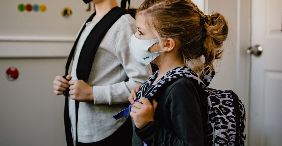 Дельта-вариант захватил подростков. Эпидемиолог Антон Барчук — о детской вакцинации