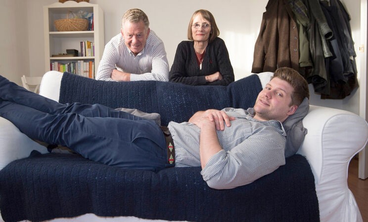 В 25 лет на маминой шее. Почему иногда взрослые дети продолжают жить с родителями