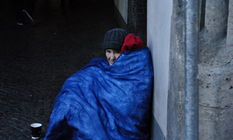 Заветное место. Как бизнесмен бездомной «четырехкомнатную хату» подарил