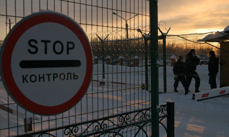 «Пустите, у нее отец со смены не вернулся». Репортаж с шахты «Листвяжной», где погиб 51 человек