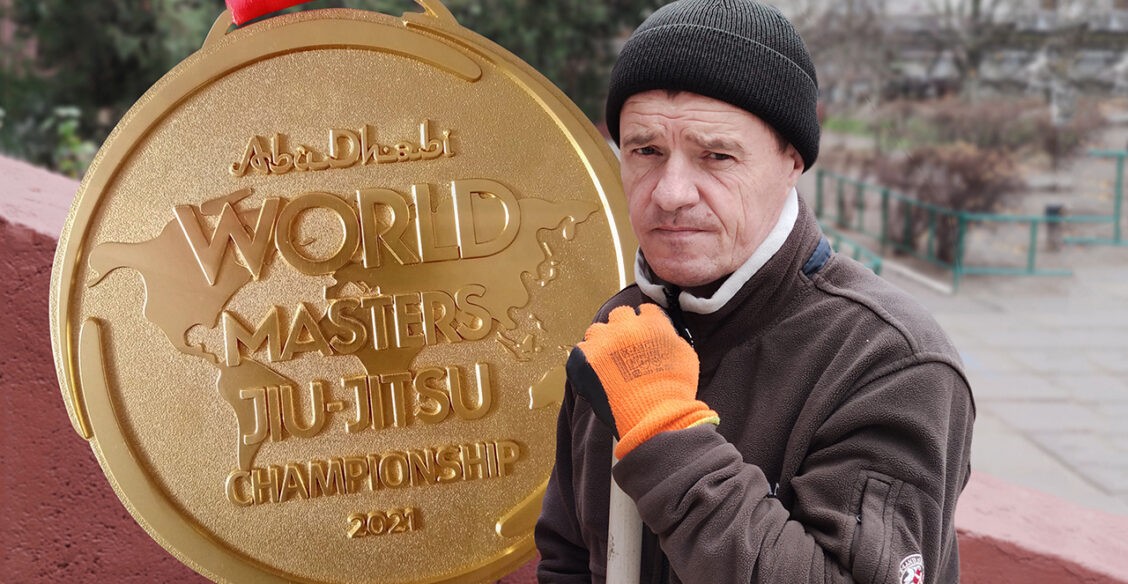 «Работаю дворником, но главное — джиу-джитсу». История чемпиона мира, который просто хотел похудеть