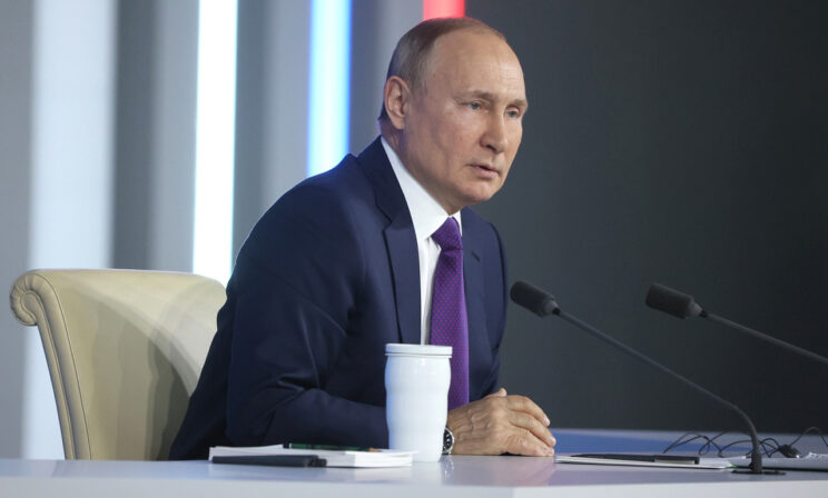 Продолжительность жизни сократилась, детям со СМА дают лекарство. Пресс-конференция Владимира Путина