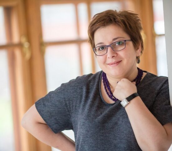 «В хосписе жизнь не раздражает, не утомляет, а только радует». Нюта Федермессер — об итогах года