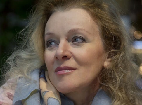 «По глазам я понимаю: она меня узнала». Актриса Анна Терехова — о маме