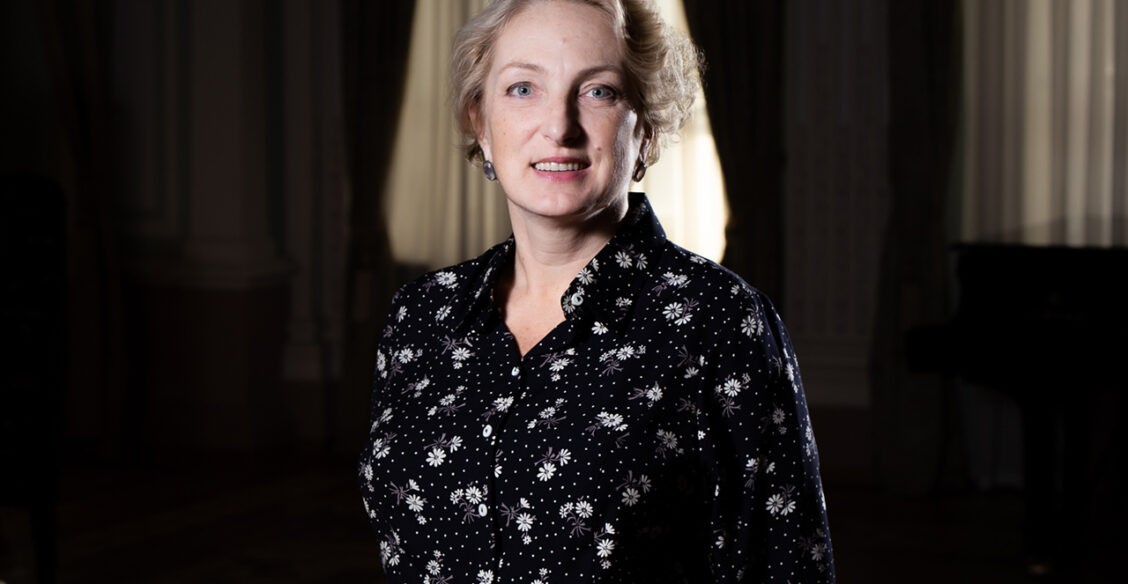 «Люди боятся даже лайкнуть мое фото». Как жить с ВИЧ