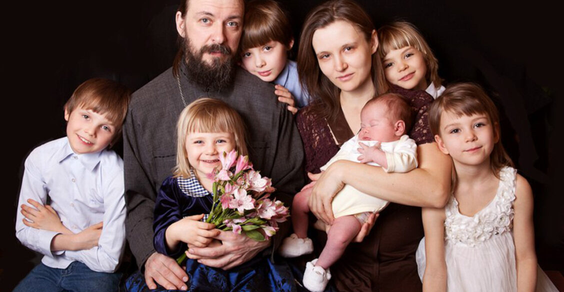 «Чудо Рождества — быть вместе с семьей». Священник Антоний Сенько