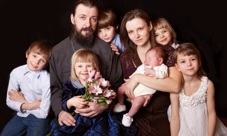 «Чудо Рождества — быть вместе с семьей». Священник Антоний Сенько