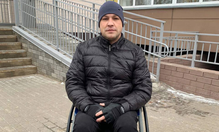 «Прости, парень, никто не виноват, как-нибудь сам». Промышленного альпиниста сорвало с крыши