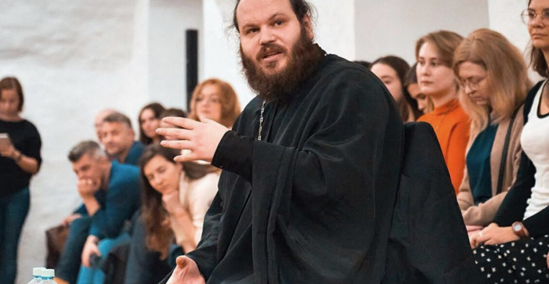 «Наша глупость не связана с Крещением». Священник Павел Островский — о трагедиях и ответственности