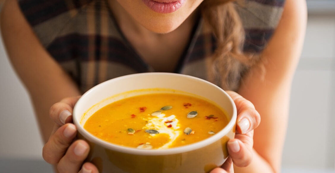 «Не будешь есть первое — язву заработаешь». 5 мифов о супах