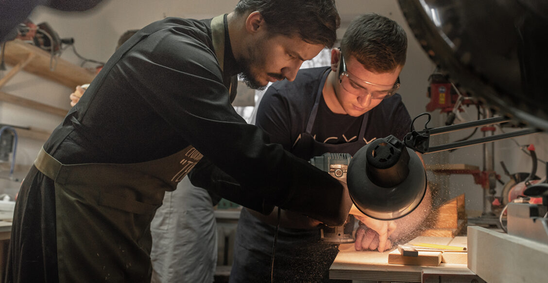 Из военного училища — в священники. Фотоистория об отце Михаиле и его прихожанах