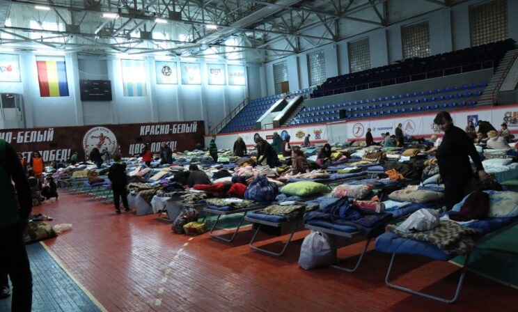 Один день с беженцами из Мариуполя