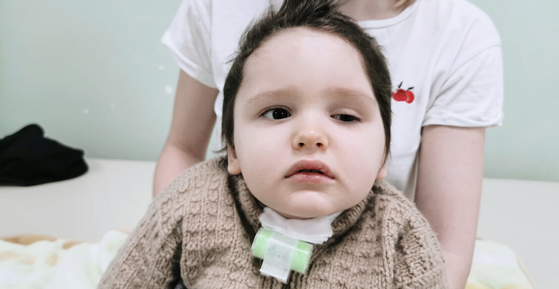 «Ваш сын — цветок на окошке. Пока поливаете, он живет»