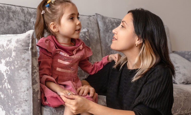 Алиса мечтает пойти в школу своими ножками