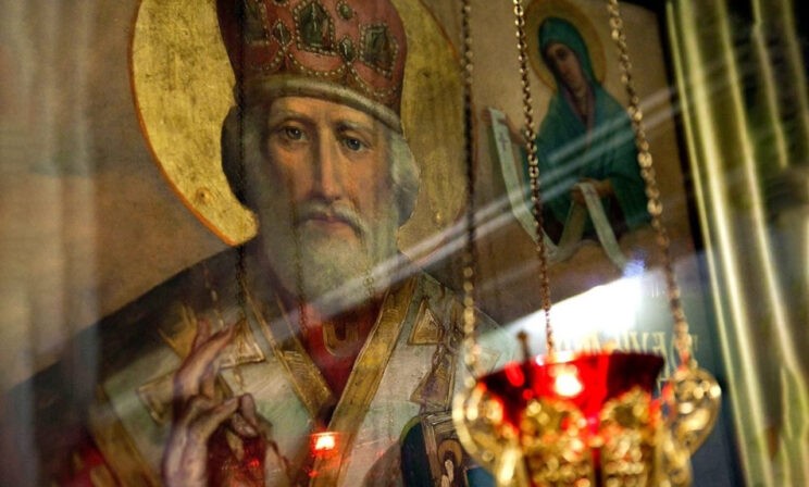 «Врачи хотели ампутировать мужу ногу». История о помощи Николая Чудотворца