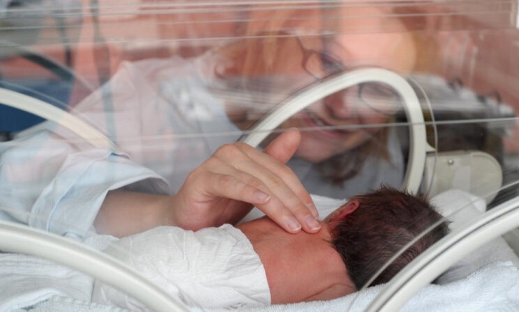 «Лиза прожила две недели». Священник Андрей Мизюк — об «ангеле весны»