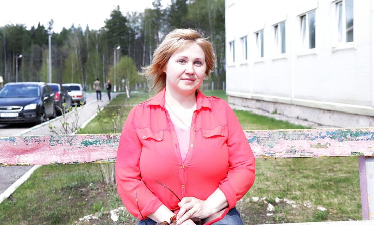 «Снаряды падают, а я иду и раздаю цветы». Беженцы из Мариуполя под Пензой