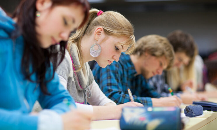 Россия выходит из Болонского процесса. Бакалавров и магистров не будет?