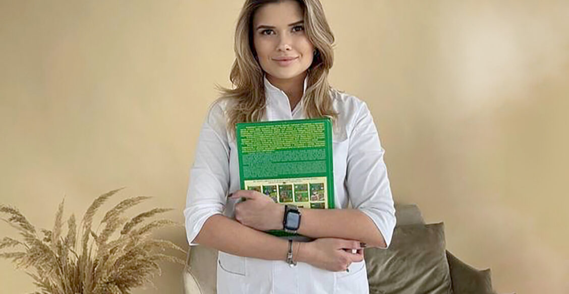 «Люди верят в силу массажа, но не верят в себя». Логопед — о реабилитации после инсульта