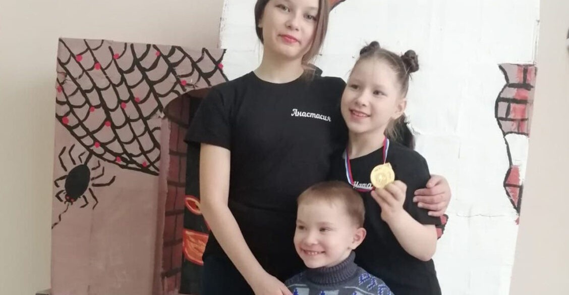 «Было не до страха». Удмуртская школьница спасла брата и сестру на пожаре