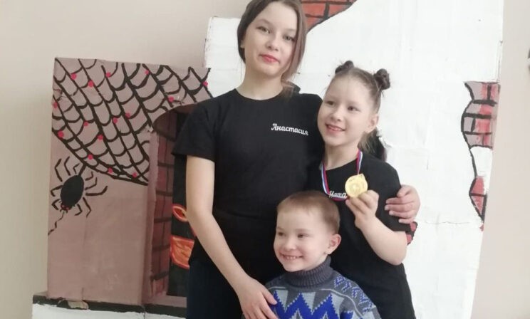 «Было не до страха». Удмуртская школьница спасла брата и сестру на пожаре