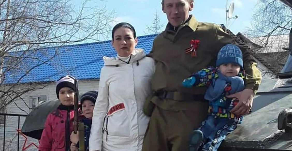 На Ямале неизвестный мужчина спас упавшего в озеро ребенка. Героя нашли через соцсети