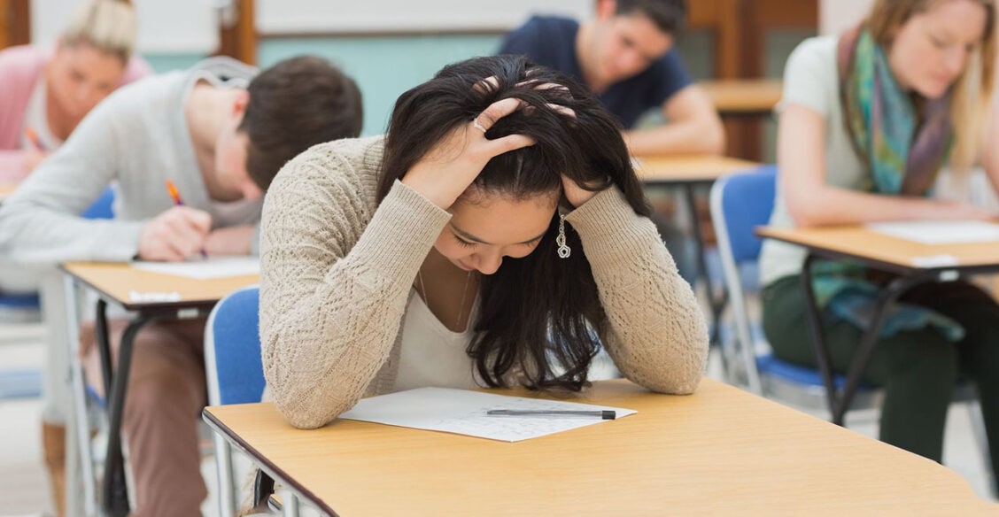 «Без репетиторов я сдала ЕГЭ на 296 баллов». Но чего это стоило?