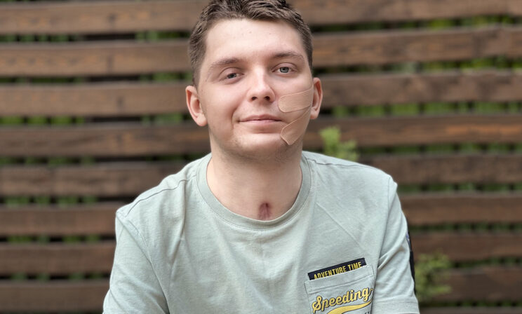 «До вечера», — сказала жена Владу. Но встретились они только через полгода