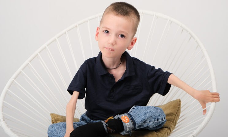 «Дети с таким диагнозом не доживают до 2 лет», — сказал Мишиной маме врач