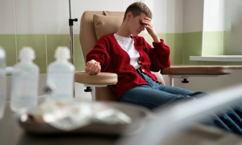 «Мы хороним наших женщин, а могли бы спасти». Как в России лечат рак молочной железы