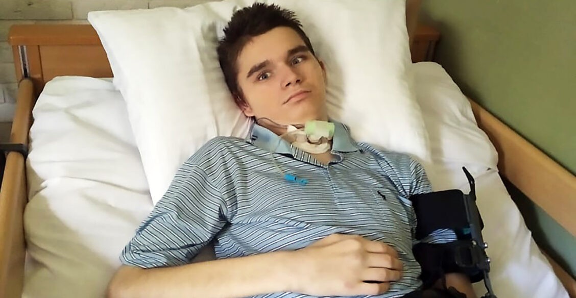 «Хватит прикалываться, вставай», — врачи скорой не верили, что Филиппу  плохо