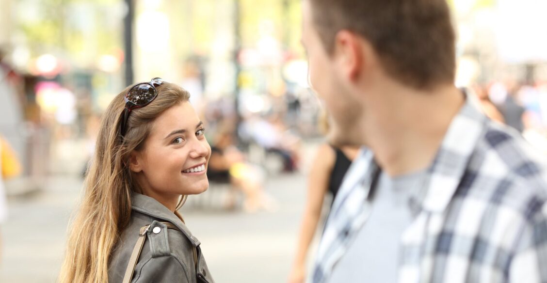 «Влюбиться в абьюзера может каждая». Как воспитать дочь, чтобы она смогла от него уйти