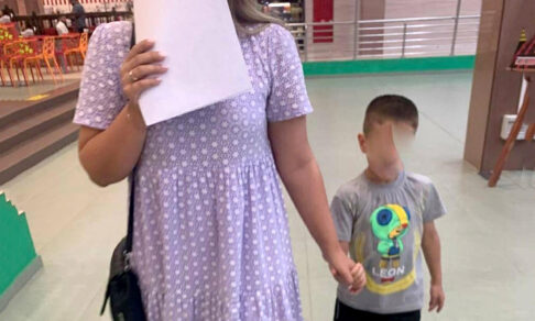 «Мальчик светлый, умный, спокойный». Многодетная мать пыталась продать 7-летнего сына