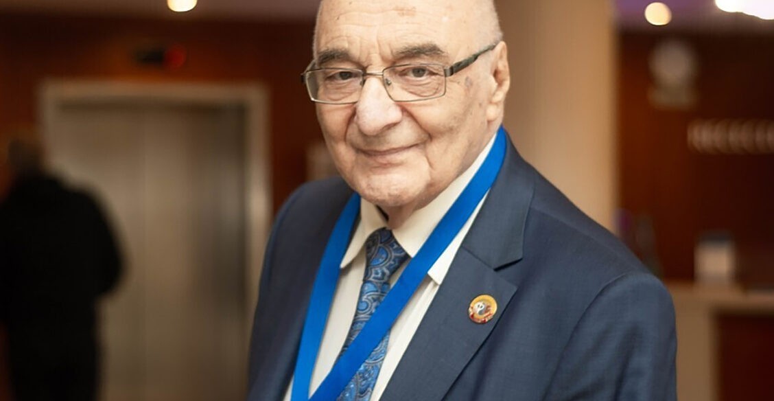 «Дайте справку, что вы меня оживили». Интервью с Анатолием Зильбером, основателем советской реаниматологии