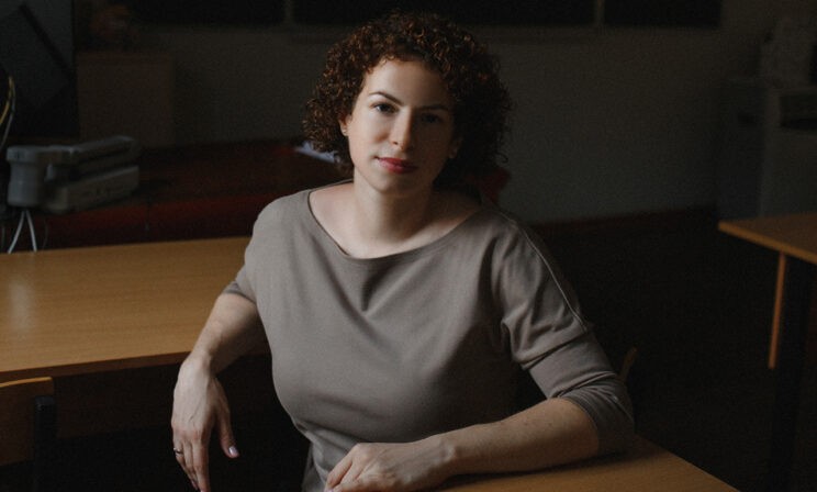 «Школа — не самое счастливое время в жизни». Учитель Римма Раппопорт — о ЕГЭ и детских травмах