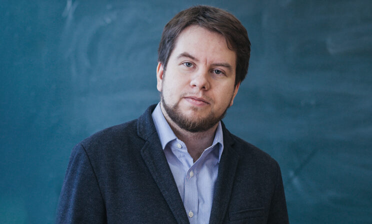 Как объяснить детям, что люди не всесильны. Учитель Антон Скулачев