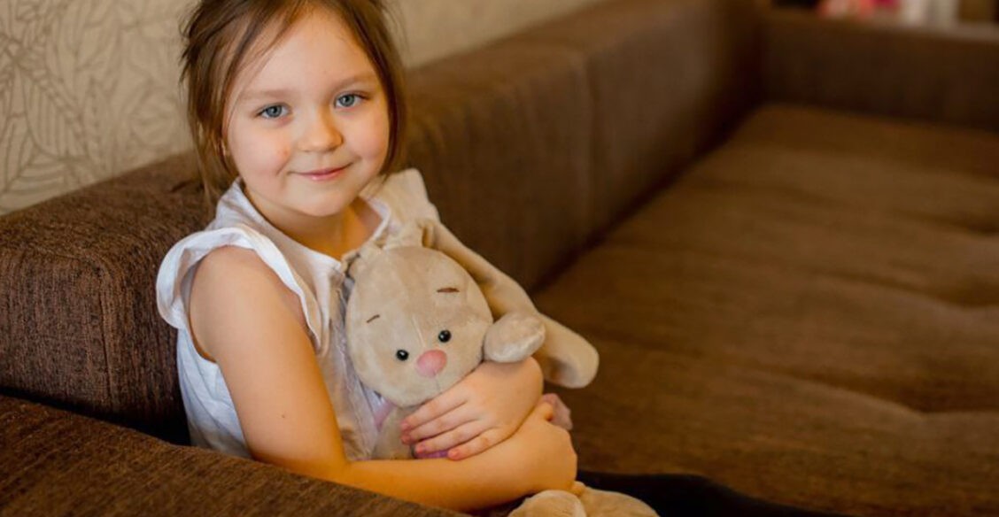 «Я лучше полежу, мама». У 5-летней Леры отказывали ноги, но ей не верили
