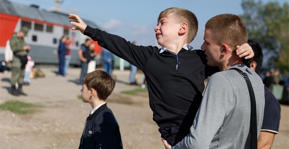 Как говорить с детьми о мобилизации. Психолог Екатерина Бурмистрова