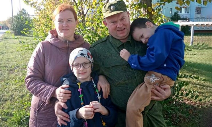 «У сына ДЦП, я ездила с ним в военкомат — но им все равно». Мобилизация и семьи детей-инвалидов
