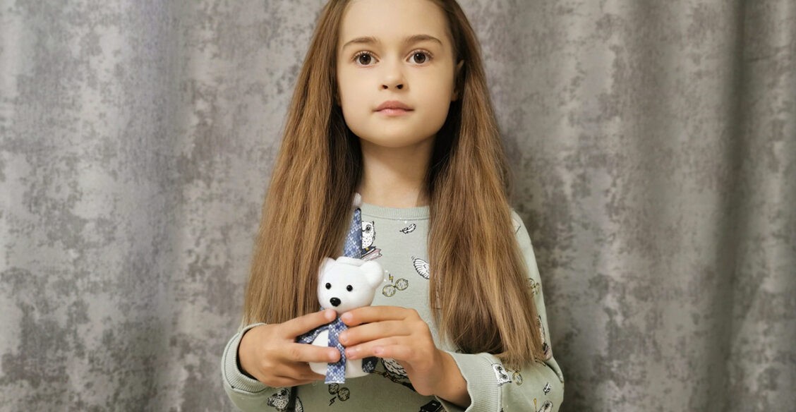 «Ваша дочь может уснуть и не проснуться». У Миланы работает только половина сердца