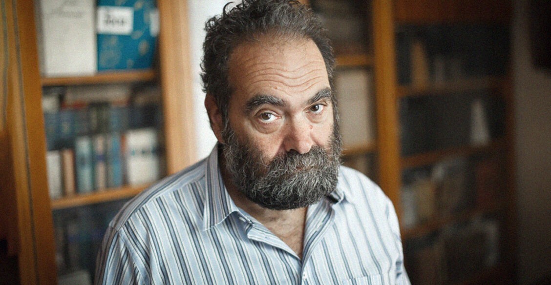 «Пока мы думаем, что мы неповторимы, мы ничего не знаем». Историк Андрей Зорин